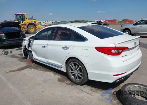 2015 Hyundai Sonata Sport 2.0T z USA, uszkodzony, nr VIN 5NPE34AB3FH092236